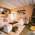 Rustic Rose - Private Premium House Holiday home