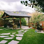 Rustic Rose - Private Premium House Holiday home *