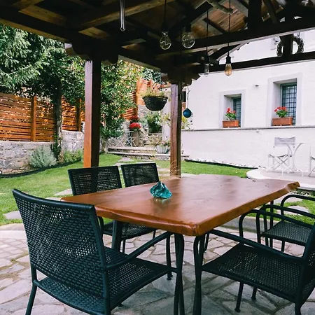 Rustic Rose - Private Premium House