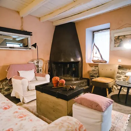 Holiday home Rustic Rose - Private Premium House