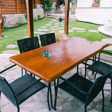 Rustic Rose - Private Premium House Holiday home *